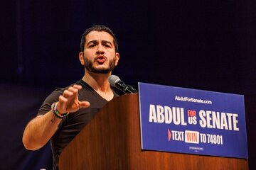 مرشح ديمقراطي لمجلس الشيوخ الأمريكي: نتنياهو جرّ ترامب إلى «حرب حمقاء» مع إيران بعد 40 عاماً