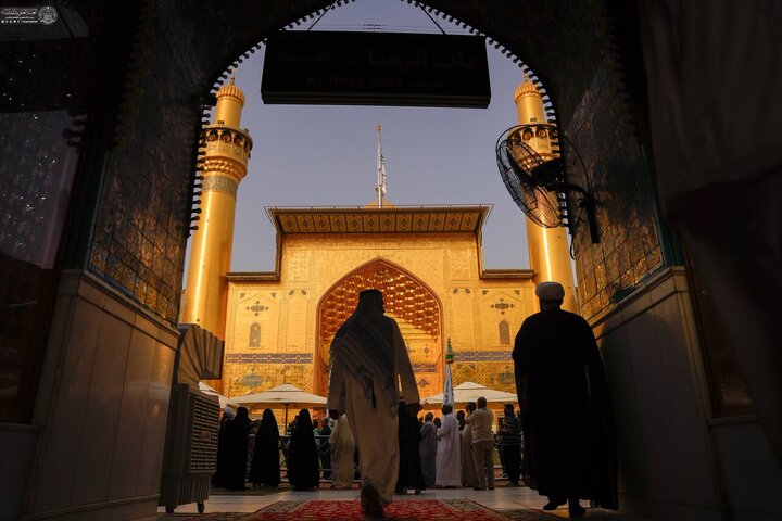 Informe fotográfico | Ambiente espiritual en el Santuario del Imam Ali (P) por el natalicio de la Excelencia Zaynab (P)