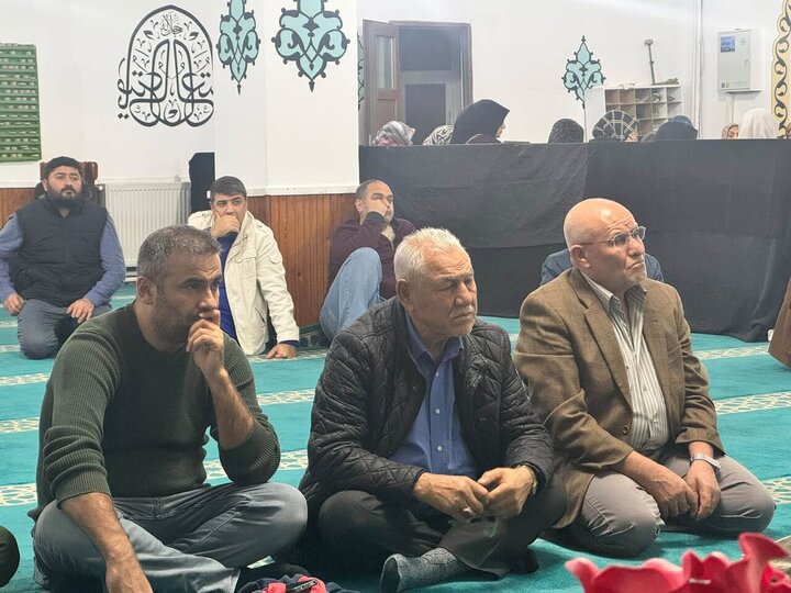 Informe fotográfico |Celebración del natalicio de la Excelencia Zainab (PB) en la Mezquita Ahlul Bayt (PB) de Bursa, Turquía