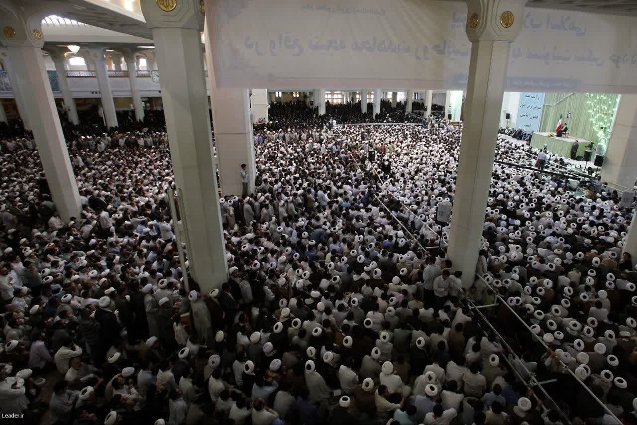 آخرین حضور رهبر شهید انقلاب در آغوش مردم قم