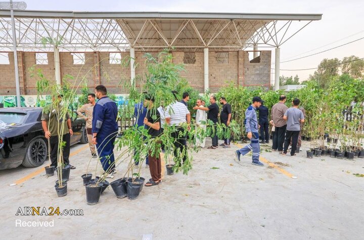 Photos: Distribution of 30,000 saplings in tree-planting campaign of Alawi Holy Shrine