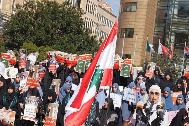 تقرير مصور/ جانب من حضور وقفة تضامنية للسيدات بلبنان تضامنا مع المحجبات في أذربيجان