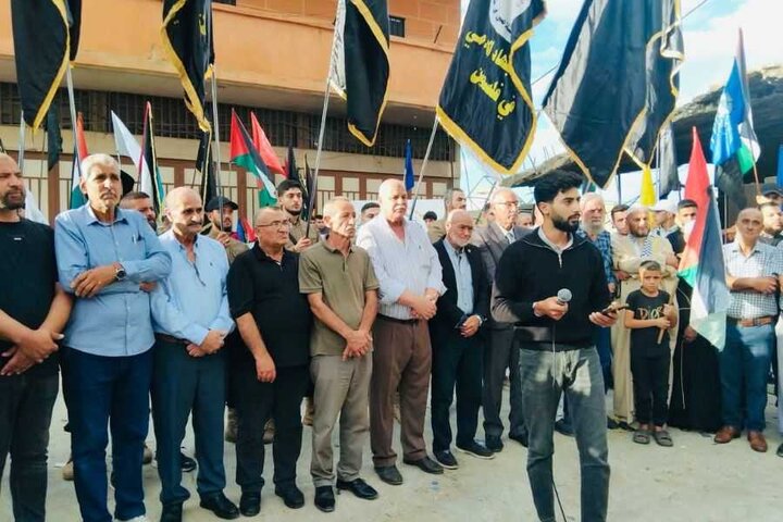 تقرير مصور/ المخيمات الفلسطينية تؤكد خيا بالمقاومة أثناء إحياء سنوية إنطلاق الجهاد الاسلامي