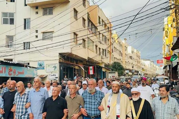 تقرير مصور/ المخيمات الفلسطينية تؤكد خيا بالمقاومة أثناء إحياء سنوية إنطلاق الجهاد الاسلامي