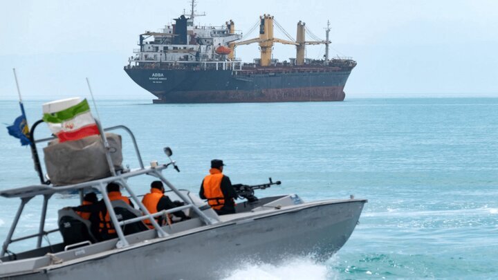 Persian Gulf Strait Authority takes action against over 40 violating vessels