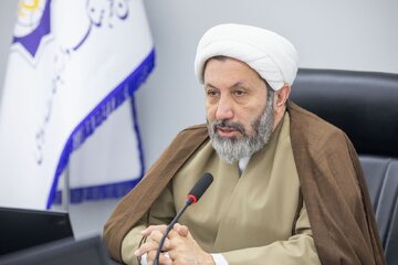باحث إيراني: منع الحجاب في بلد يشكل المسلمون فيه الأغلبية ينذر بخطر جسيم