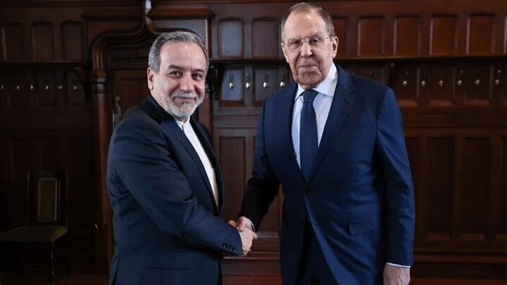 Araghchi: Irã e Rússia nunca trabalharam tão estreitamente quanto agora