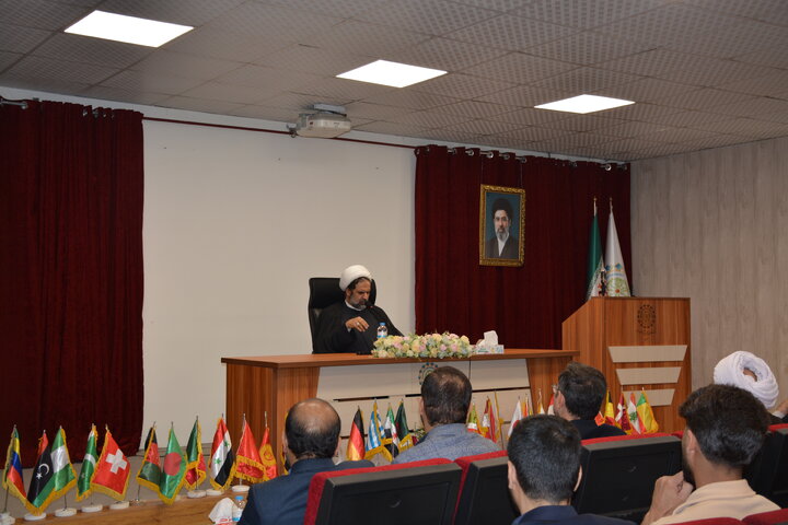 گزارش تصویری/ آیین آغاز سال تحصیلی دانشگاه بین‌المللی اهل‌بیت(ع) و گرامیداشت رهبر شهید