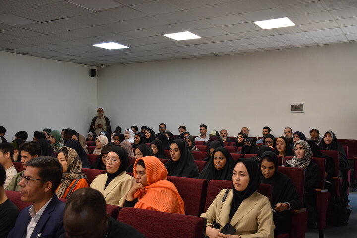 گزارش تصویری/ آیین آغاز سال تحصیلی دانشگاه بین‌المللی اهل‌بیت(ع) و گرامیداشت رهبر شهید