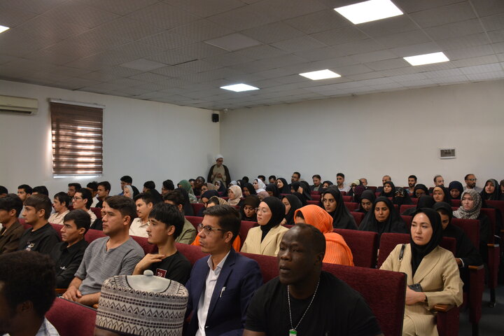 گزارش تصویری/ آیین آغاز سال تحصیلی دانشگاه بین‌المللی اهل‌بیت(ع) و گرامیداشت رهبر شهید