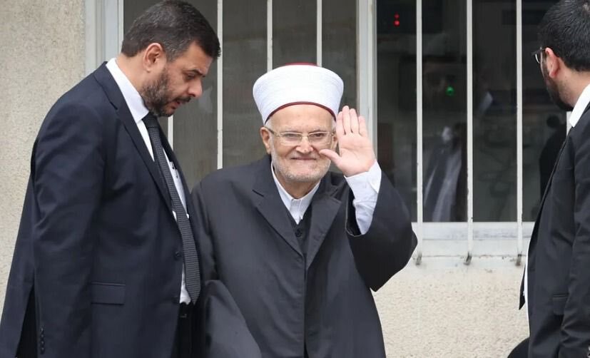 Israeli occupation police extend Sheikh Ekrima Sabri’s Aqsa Mosque ban for six months