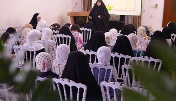 العتبة الحسينية jقيم دورة «تيجان العفاف» التوعوية في بغداد