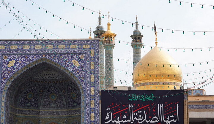 حرم بانوی کرامت سیاهپوش عزای مادر سادات شد