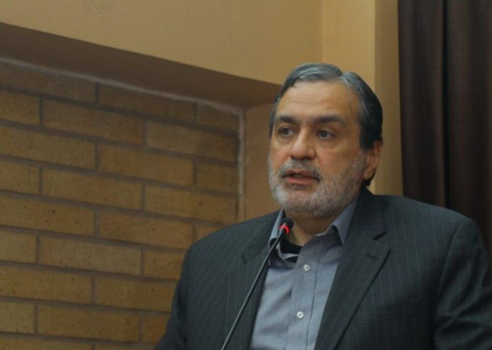 استاد کاملان نمونه عملی اخلاق و دانش برای دانشجویان است