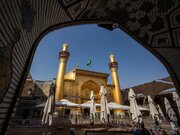 Informe fotográfico | Colocación de banderas y pancartas en el Santuario de Amir al-Mu’minin, Imam Ali (PB), con motivo de los Días de Fatimiyya (PB)