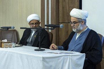 قراءة تحليلية تسلط الضوء على آراء المحقق الكركي والمحققين النائيني والخوئي
