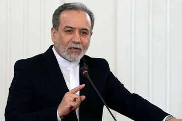 Araghchi s'adressant à Macron : Restez fidèle à votre récit, Monsieur le Président !
