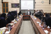 Foto Xəbər \ Kərkükdən olan bir qrup Quran müəllimi və fəalı Dünya Əhli-Beyt (ə) Assambleyasının baş katibi ilə görüşüb