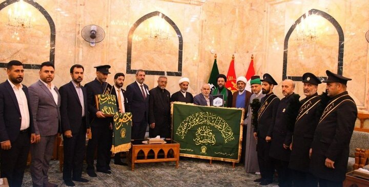 تکریم مسئولان عتبه عباسیه توسط خادمان حرم بانوی کرامت
