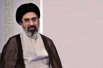 رئيس السلطة القضائية يلتقي بقائد الثورة الإسلامية