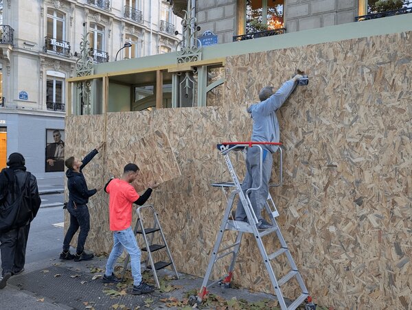 Paris museums close amid fears of renewed unrest across France