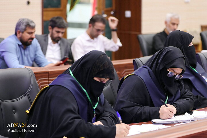 تقرير مصور/ الأمين العام للمجمع العالمي لأهل البيت(ع) يستقبل ناشطات قرآنية من كركوك العراقية