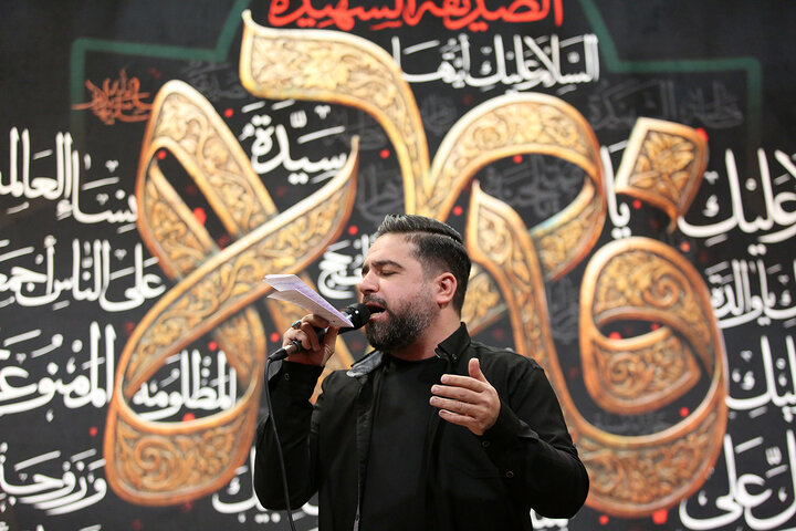 زائران حرم بانوی کرامت در سوگ ام ابیها اشک ماتم ریختند