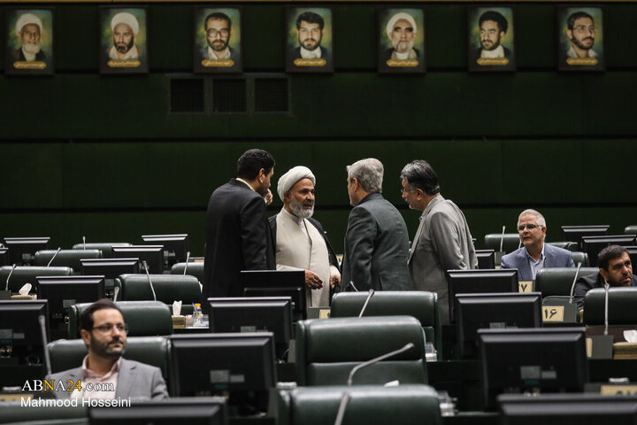 جلسه علنی مجلس شورای اسلامی یکشنبه سوم آبان‌ماه
