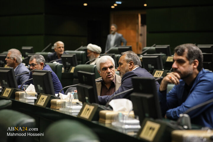 جلسه علنی مجلس شورای اسلامی یکشنبه سوم آبان‌ماه