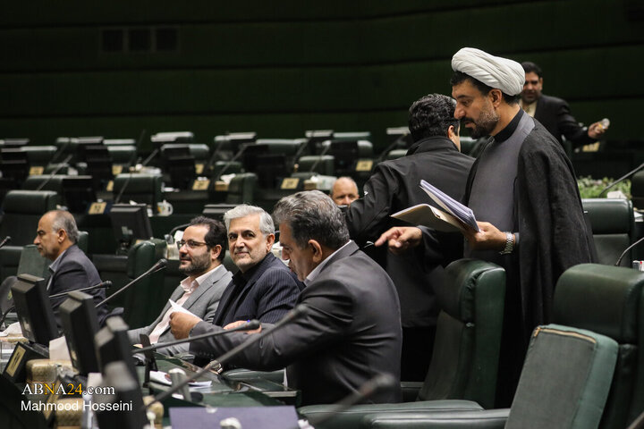 جلسه علنی مجلس شورای اسلامی یکشنبه سوم آبان‌ماه