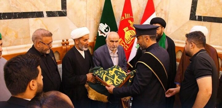 تقرير مصور/ خَدَمة حرم كريمة أهل البيت(ع) يكرّمون مسؤولي العتبة العباسية