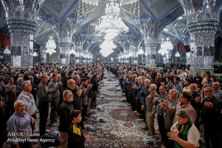 سوگواری زائران رضوی و دسته عزاداری خادمان حرم علوی در ایام فاطمیه