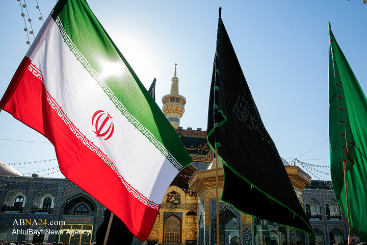سوگواری زائران رضوی و دسته عزاداری خادمان حرم علوی در ایام فاطمیه
