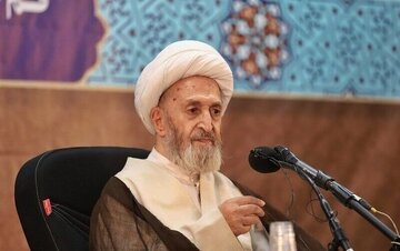 آية الله العظمى السبحاني: التصدي لتهديدات الأعداء يعكس العظمة الإلهية