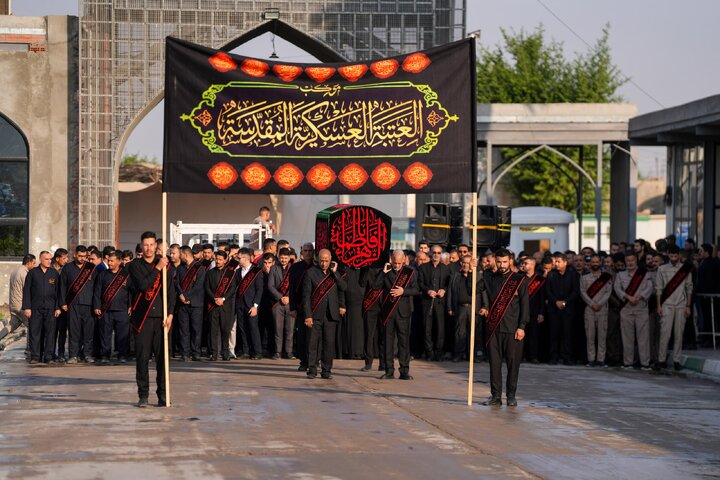 تقرير مصور/ إحياء مراسم التشييع الرمزي لنعش السيدة الزهراء (ع) في مدينة سامراء