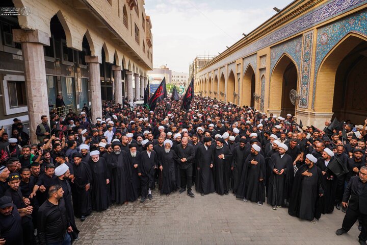 تصویری خبر | حضرت فاطمہ س کی شہادت کے موقع پر نجف اشرف میں آیت اللہ بشیر نجفی کی سربراہی میں جلوس عزا