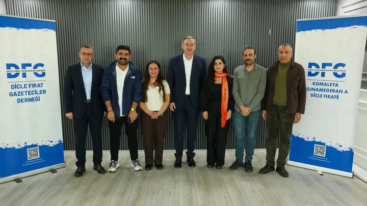 Tuncer Bakirhan: Dev ji şerê li dijî rojnamegeriya Kurdî rawestenin