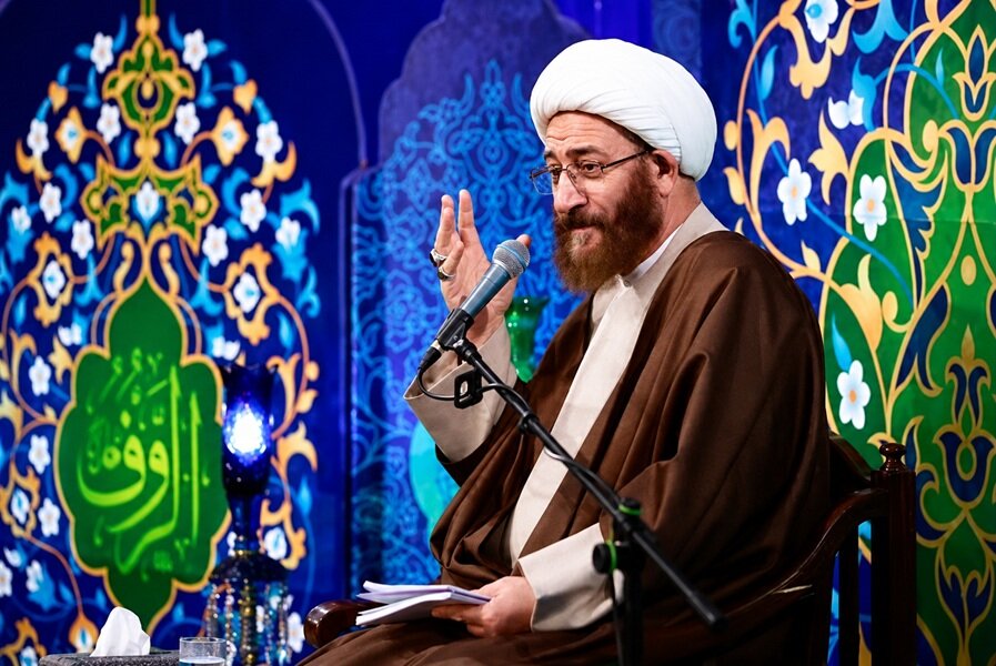 استاد فروغی: در هر عصر و زمانی یاجوج و ماجوج وجود دارد