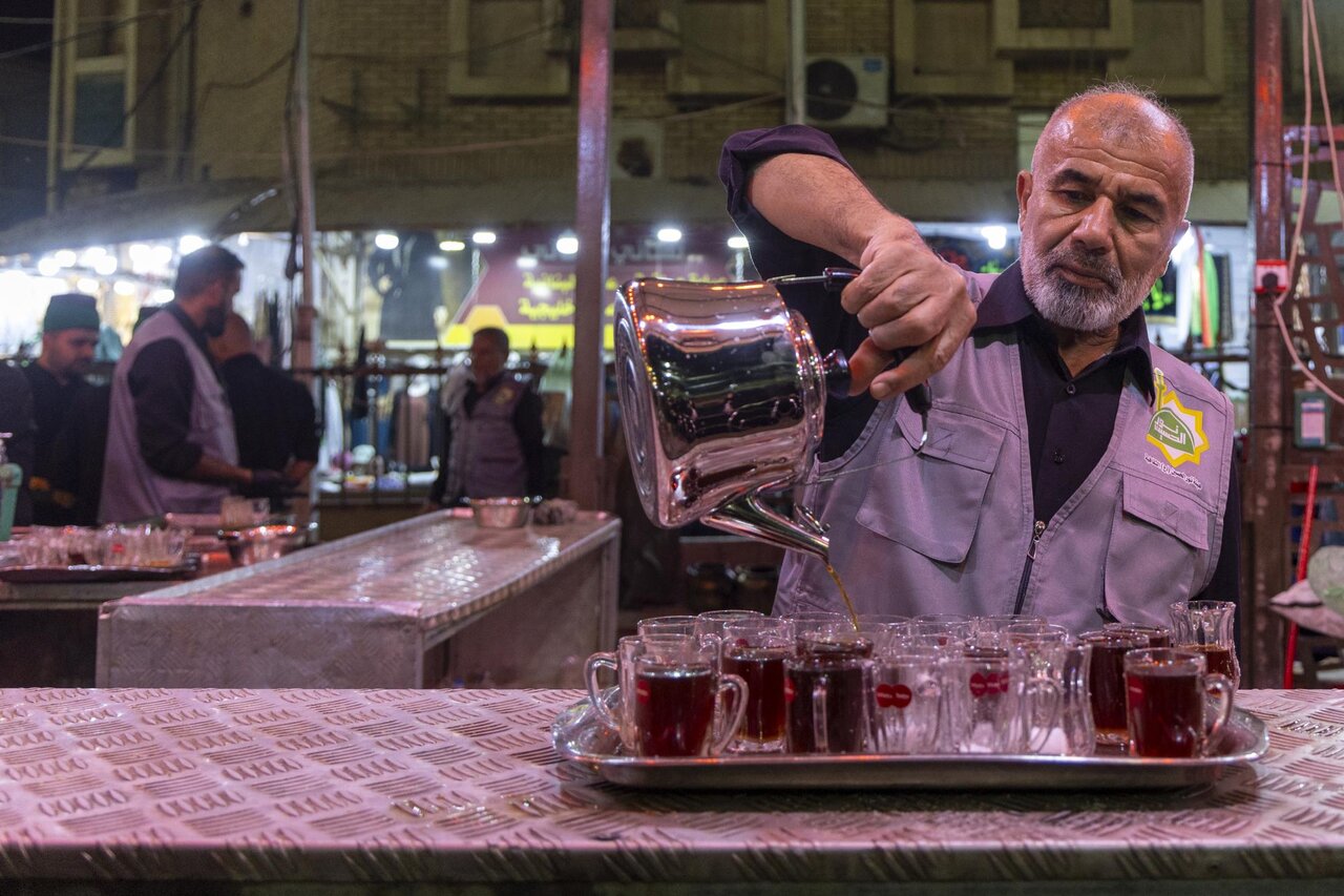 Mawakib serve visitors commemorating Lady Fatima az-Zahra’s martyrdom