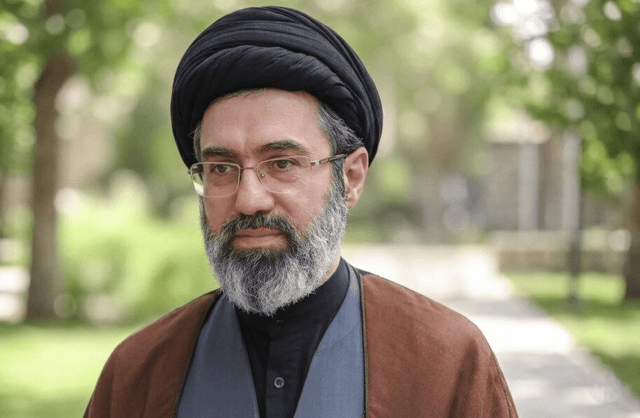 طاقتور ایران سائنسی اور تکنیکی قوت پر استوار ہے، رہبرِ انقلاب