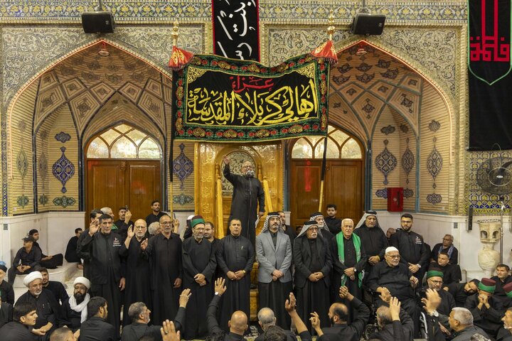 تقرير مصور/ موكب أهالي كربلاء يحيي ذكرى شهادة السيدة الزهراء (عليها السلام) في النجف الأشرف