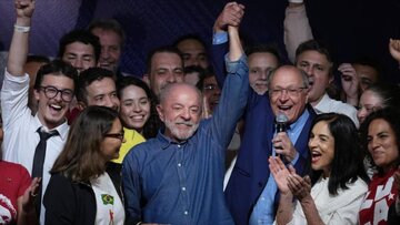 Presidente do Irã felicita Lula por sua vitória eleitoral no Brasil