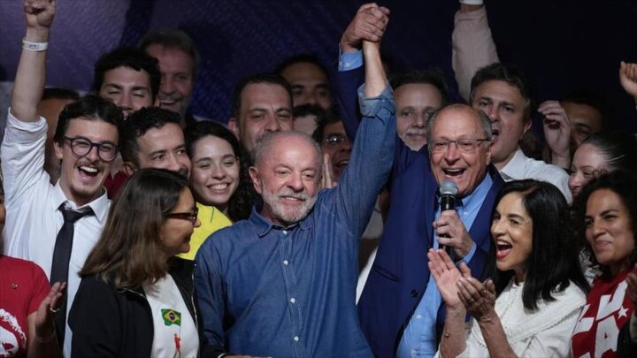 Presidente do Irã felicita Lula por sua vitória eleitoral no Brasil