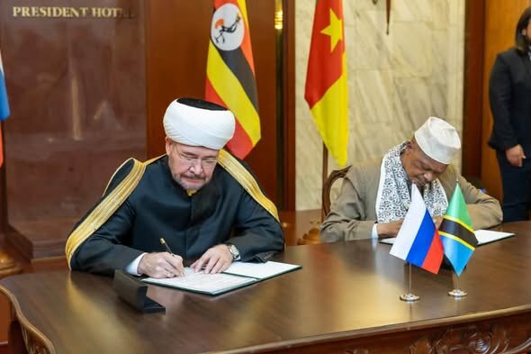 Mufti Mkuu wa Tanzania Asaini Mkataba wa Ushirikiano wa Kidini kati ya BAKWATA na Urusi