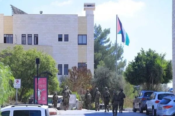 Parlamentares, políticos e acadêmicos são impedidos de entrar na Cisjordânia para conferência em Birzeit