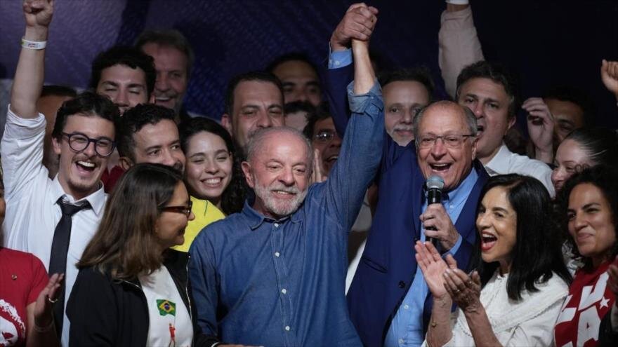Presidente do Irã felicita Lula por sua vitória eleitoral no Brasil