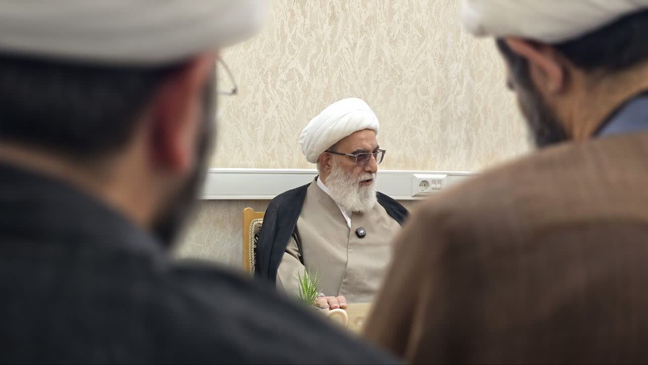 تصاویر | درس اخلاق آیت الله شب‌زنده‌دار و بازدید از مرکز ملی پاسخگویی به سوالات دینی