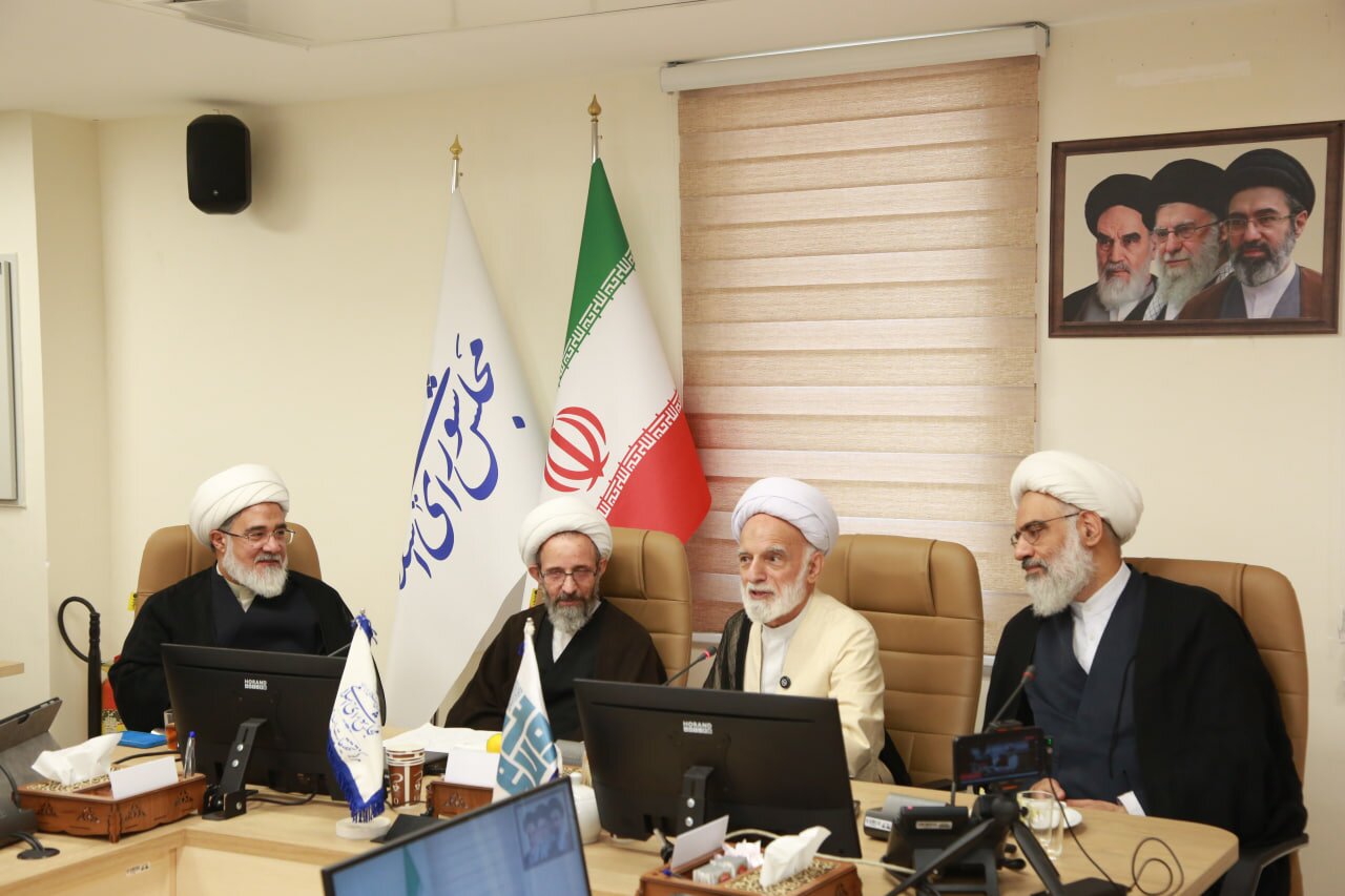 آیت‌الله دری نجف‌آبادی: تقویت ظرفیت‌های حقوقی بین‌المللی برای تعقیب آمران و عاملان ترور رهبر شهید انقلاب ضروری است
