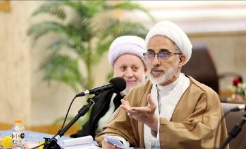 دانشنامه‌نویسی حج و زیارت باید به سمت جهانی‌شدن حرکت کند