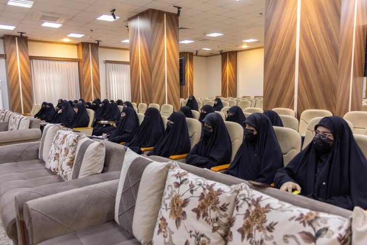 تقرير مصور/ إقامة محاضرة عن العصف الذهني لمبلّغات "مشروع حاملة الرسالة الزينبية" بكربلاء المقدسة